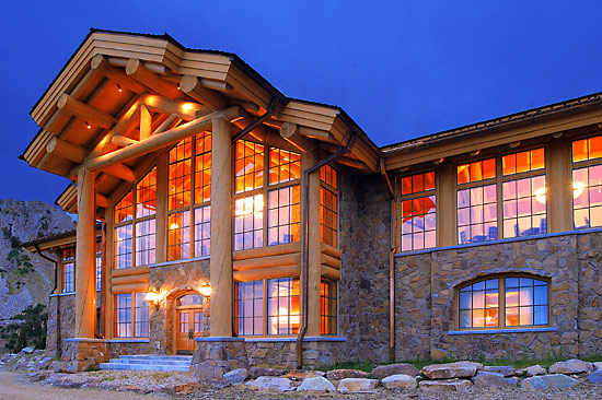 Large spruce logs used in the Needles Day Lodge at Snowbasin Resort