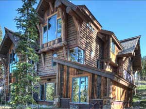 Goldenview ranch log and timber home