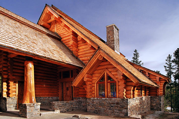 Front of log home